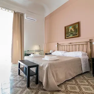 liberty-suites.palermohotels.org/